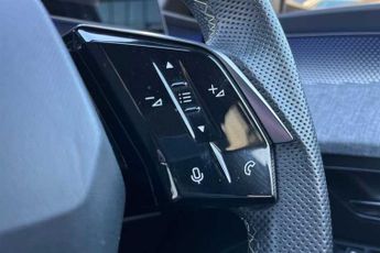 PEUGEOT E-3008 73kWh GT SUV 5dr Electric Auto (210 ps)