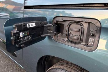 Vauxhall Combo Life Electric Ultimate XL Automatic (136ps)