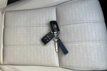 LAND ROVER RANGE ROVER VELAR 2.0 D200 MHEV R-Dynamic HSE SUV 5dr Diesel Auto 4WD Euro 6 (s/s)