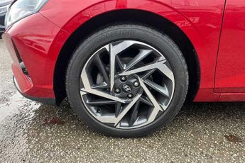 HYUNDAI i20 1.0 T-GDi MHEV Premium Hatchback 5dr Petrol Hybrid DCT Euro 6 (s