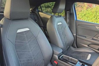 VAUXHALL MOKKA Electric 50kWh Ultimate SUV 5dr Electric Auto (136 ps)