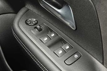 Vauxhall Mokka Electric 50kWh Ultimate SUV 5dr Electric Auto (136 ps)