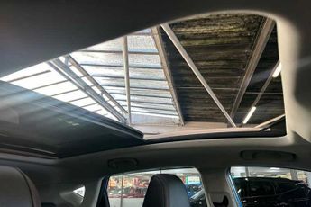 MG ZS 72.6kWh Trophy Connect Long Range SUV 5dr Electric Auto (156 ps)