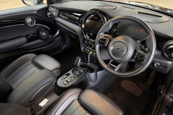 MINI ELECTRIC HATCH Cooper SE 32.6kWh Level 3 Hatchback 3dr Electric Auto (184 ps)