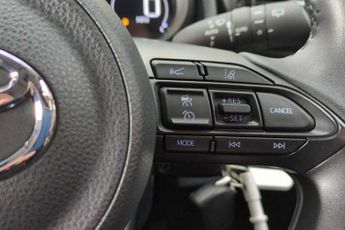 TOYOTA YARIS 1.5 VVT-h Design Hatchback 5dr Petrol Hybrid E-CVT Euro 6 (s/s) 