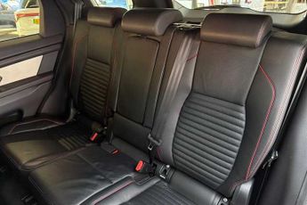 LAND ROVER DISCOVERY SPORT 1.5 P300e 12.2kWh R-Dynamic SE SUV 5dr Petrol Plug-in Hybrid Aut