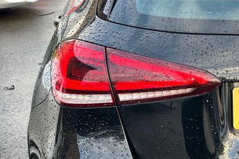 MERCEDES-BENZ A CLASS 2.0 A250 AMG Line Hatchback 5dr Petrol 7G-DCT Euro 6 (s/s) (224 