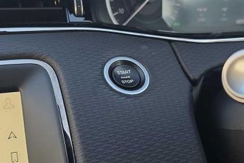 LAND ROVER RANGE ROVER EVOQUE 1.5 P300e 12.2kWh R-Dynamic S SUV 5dr Petrol Plug-in Hybrid Auto