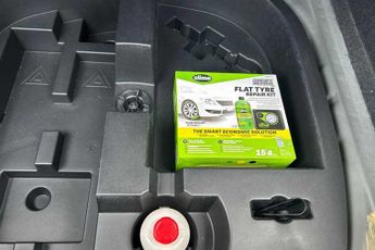 NISSAN JUKE 1.0 DIG-T Tekna SUV 5dr Petrol DCT Auto Euro 6 (s/s) (117 ps)