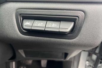 RENAULT CAPTUR 1.3 TCe Iconic SUV 5dr Petrol EDC Euro 6 (s/s) (130 ps)