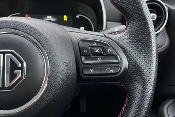 MG ZS 51.1kWh Trophy SUV 5dr Electric Auto (176 ps)