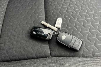 TOYOTA YARIS CROSS 1.5 VVT-h Design SUV 5dr Petrol Hybrid E-CVT Euro 6 (s/s) (116 p