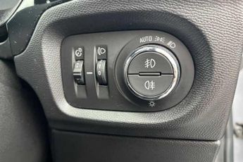 Vauxhall Corsa Electric 50kWh SRi Premium Hatchback 5dr Electric Auto (136 ps)