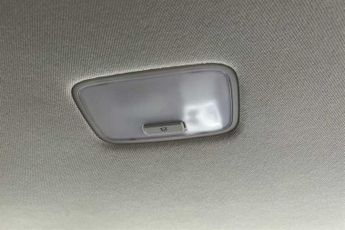 Hyundai KONA 39 kWh (136 PS) Premium 5 Door Electric SUV Automatic *** 1 Owne