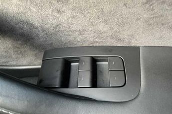 TESLA MODEL 3 (Dual Motor) Long Range Saloon 4dr Electric Auto 4WDE (346 ps)