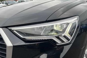 AUDI Q3 1.5 TFSI CoD 35 S line SUV 5dr Petrol S Tronic Euro 6 (s/s) (150
