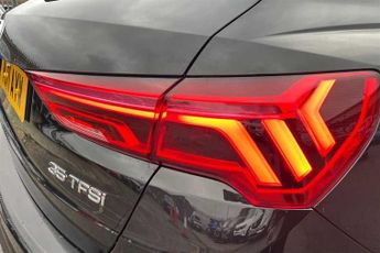 AUDI Q3 1.5 TFSI CoD 35 S line SUV 5dr Petrol S Tronic Euro 6 (s/s) (150