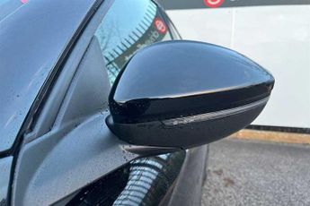 VAUXHALL Corsa Electric 50kWh Ultimate Hatchback 5dr Electric Auto (136 ps)