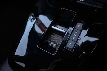 VAUXHALL Corsa Electric 50kWh Ultimate Hatchback 5dr Electric Auto (136 ps)