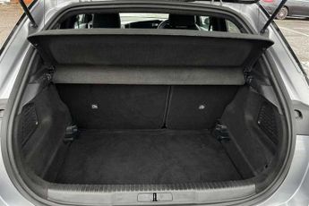 VAUXHALL MOKKA Electric 50kWh Ultimate SUV 5dr Electric Auto (136 ps)