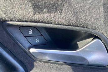MERCEDES-BENZ A CLASS 1.3 A200 AMG Line (Executive) Hatchback 5dr Petrol 7G-DCT Euro 6