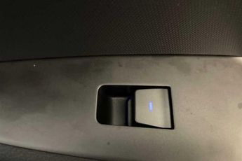 Hyundai IONIQ 38.3kWh Premium Hatchback 5dr Electric Auto (136 ps)