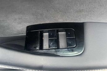 TESLA MODEL 3 (Dual Motor) Long Range Saloon 4dr Electric Auto 4WDE (346 ps)