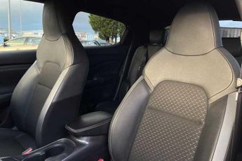 NISSAN JUKE 1.0 DIG-T N-Connecta SUV 5dr Petrol DCT Auto Euro 6 (s/s) (114 p