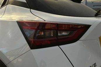 NISSAN JUKE 1.0 DIG-T N-Connecta SUV 5dr Petrol DCT Auto Euro 6 (s/s) (114 p