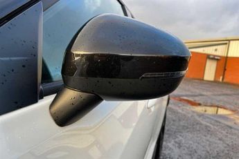 NISSAN JUKE 1.0 DIG-T N-Connecta SUV 5dr Petrol DCT Auto Euro 6 (s/s) (114 p