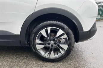 Vauxhall Grandland X 1.2i Turbo (130 PS) SRi Nav 5 Door Petrol SUV Automatic *** 1 Pr