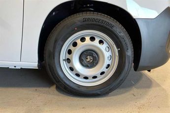 VAUXHALL COMBO Electric 52kWh Prime Panel Van 5dr Electric Auto SWB (7.4kW Charger) (136