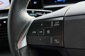 Vauxhall Grandland Electric 73kWh GS SUV 5dr Electric Auto (213 ps)