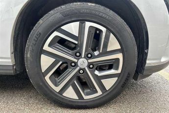 HYUNDAI KONA 64kWh Premium SUV 5dr Electric Auto (10.5kW Charger) (204 ps)
