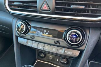 HYUNDAI KONA 1.6 h-GDi Premium SE SUV 5dr Petrol Hybrid DCT Euro 6 (s/s) (141
