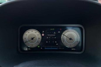 Hyundai KONA 64kWh Premium SUV 5dr Electric Auto (10.5kW Charger) (204 ps)