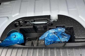 VAUXHALL MOKKA Electric 50kWh SRi Premium SUV 5dr Electric Auto (136 ps)