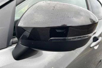 NISSAN JUKE 1.6 Tekna SUV 5dr Petrol Hybrid Auto Euro 6 (143 ps)