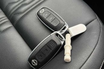 NISSAN JUKE 1.6 Tekna SUV 5dr Petrol Hybrid Auto Euro 6 (143 ps)