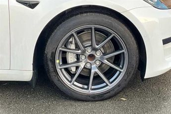 TESLA MODEL 3 Standard Range Plus Saloon 4dr Electric Auto RWD (241 bhp)
