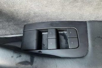 TESLA MODEL 3 Standard Range Plus Saloon 4dr Electric Auto RWD (241 bhp)