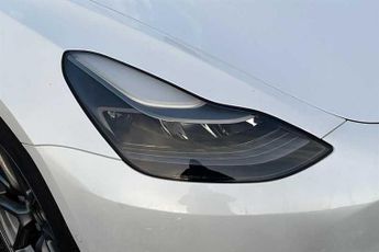 TESLA MODEL 3 Standard Range Plus Saloon 4dr Electric Auto RWD (241 bhp)