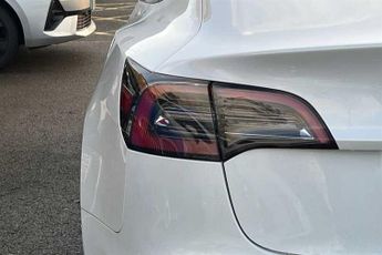 TESLA MODEL 3 Standard Range Plus Saloon 4dr Electric Auto RWD (241 bhp)