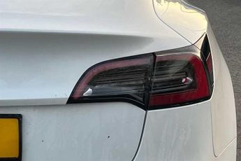 TESLA MODEL 3 Standard Range Plus Saloon 4dr Electric Auto RWD (241 bhp)