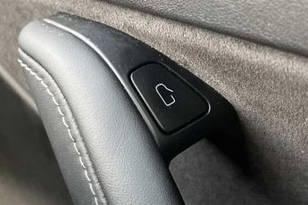 TESLA MODEL 3 Standard Range Plus Saloon 4dr Electric Auto RWD (241 bhp)