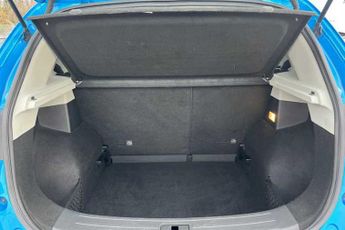 MG ZS 72.6kWh Trophy Long Range SUV 5dr Electric Auto (156 ps)