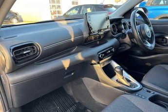 Toyota Yaris 1.5 VVT-h Design Hatchback 5dr Petrol Hybrid E-CVT Euro 6 (s/s) 