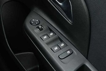 Vauxhall Corsa Electric 50kWh Elite Nav Hatchback 5dr Electric Auto (7.4Kw Charger) (136