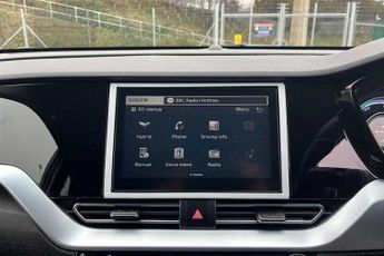 Kia Niro 1.6 GDi (139 PS) 2 5-Door Petrol Hybrid SUV Automatic *** 1 Owne