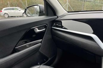 Kia Niro 1.6 GDi (139 PS) 2 5-Door Petrol Hybrid SUV Automatic *** 1 Owne